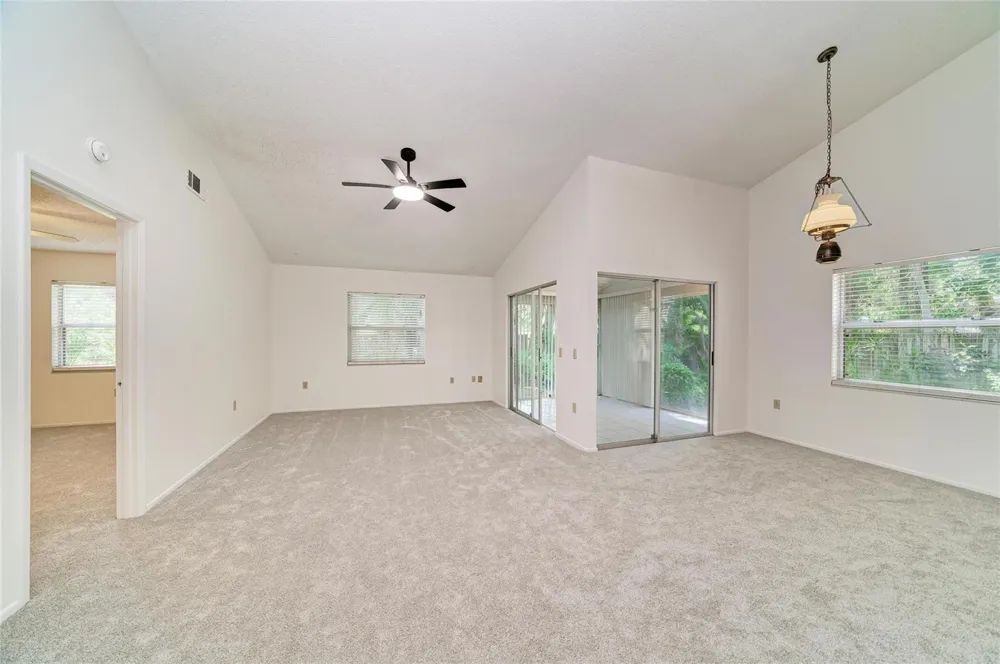 4863 VILLAGE GARDENS DRIVE #186 Sarasota, FL 34234