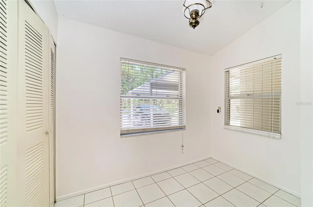 4863 VILLAGE GARDENS DRIVE #186 Sarasota, FL 34234