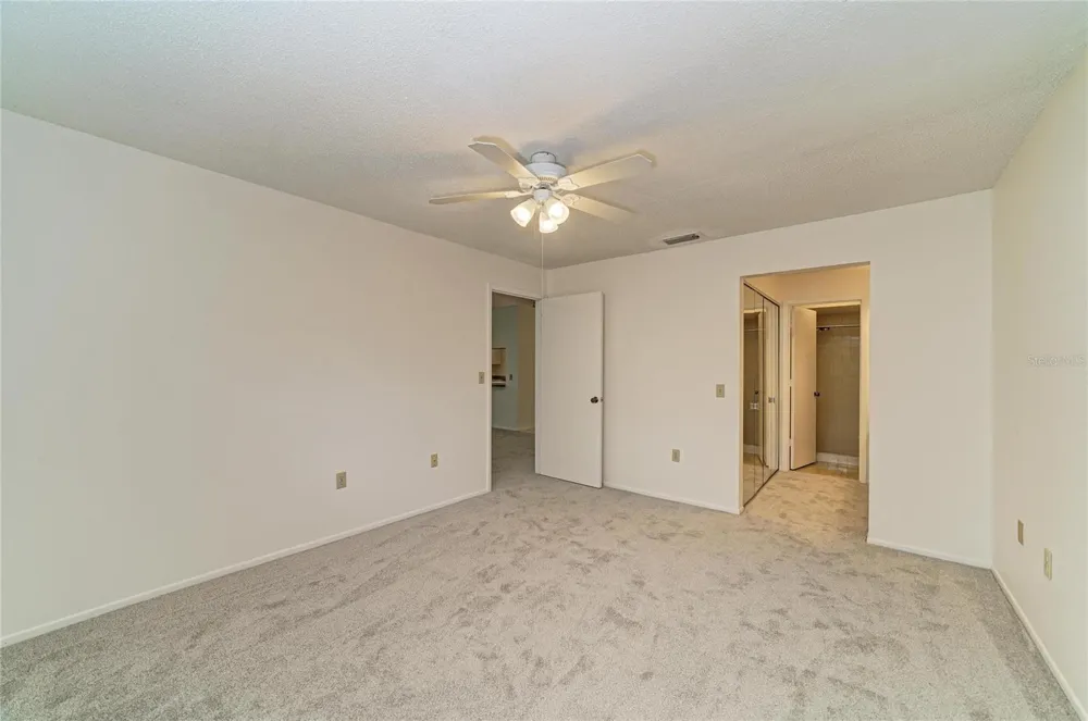4863 VILLAGE GARDENS DRIVE #186 Sarasota, FL 34234