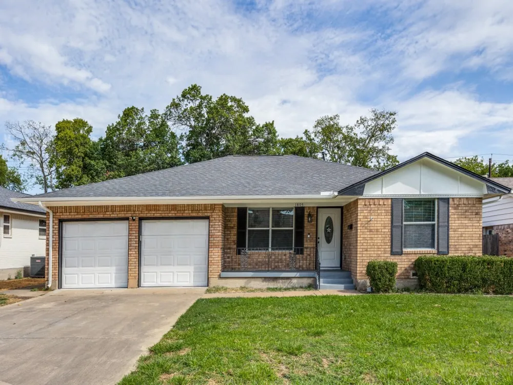 1805 1805 Bardfield Avenue Garland, TX 75041