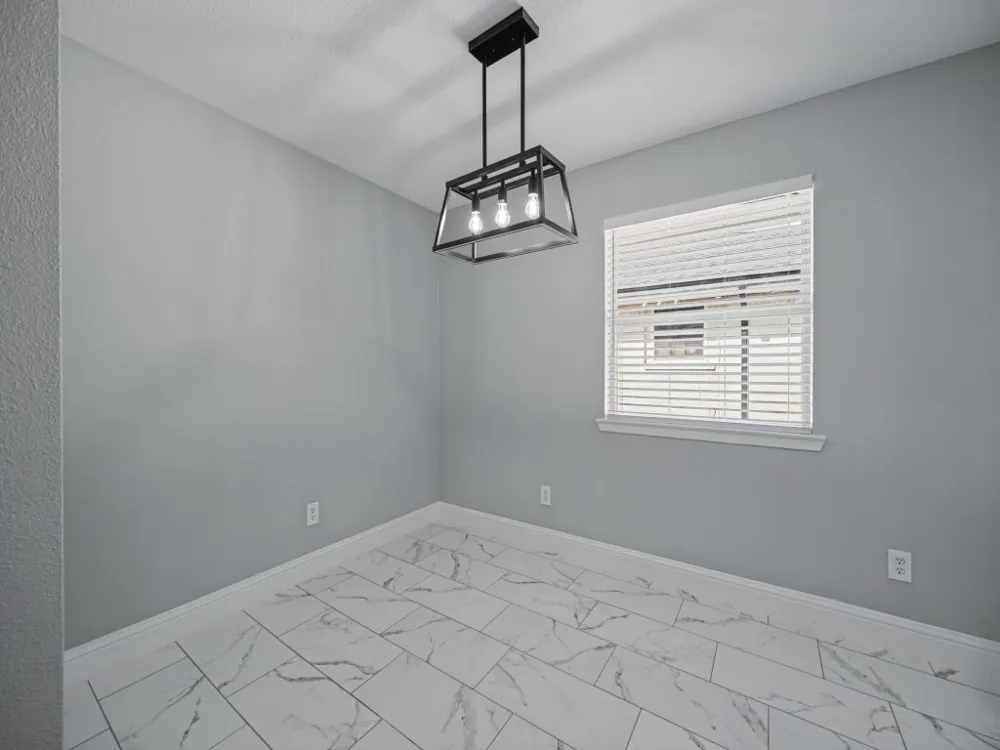 1805 1805 Bardfield Avenue Garland, TX 75041