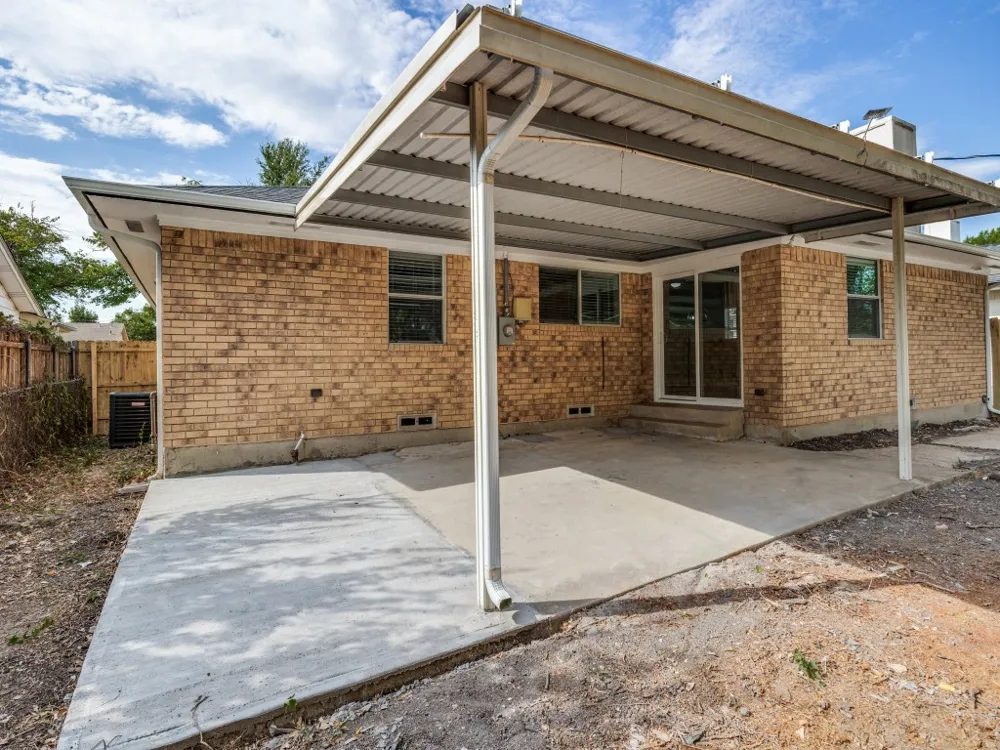 1805 1805 Bardfield Avenue Garland, TX 75041