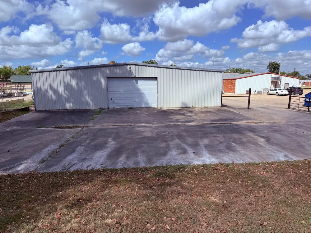 622 W Broadway Street Winnsboro, TX 75494