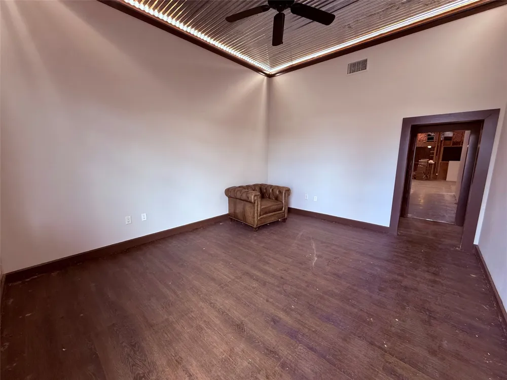 622 W Broadway Street Winnsboro, TX 75494