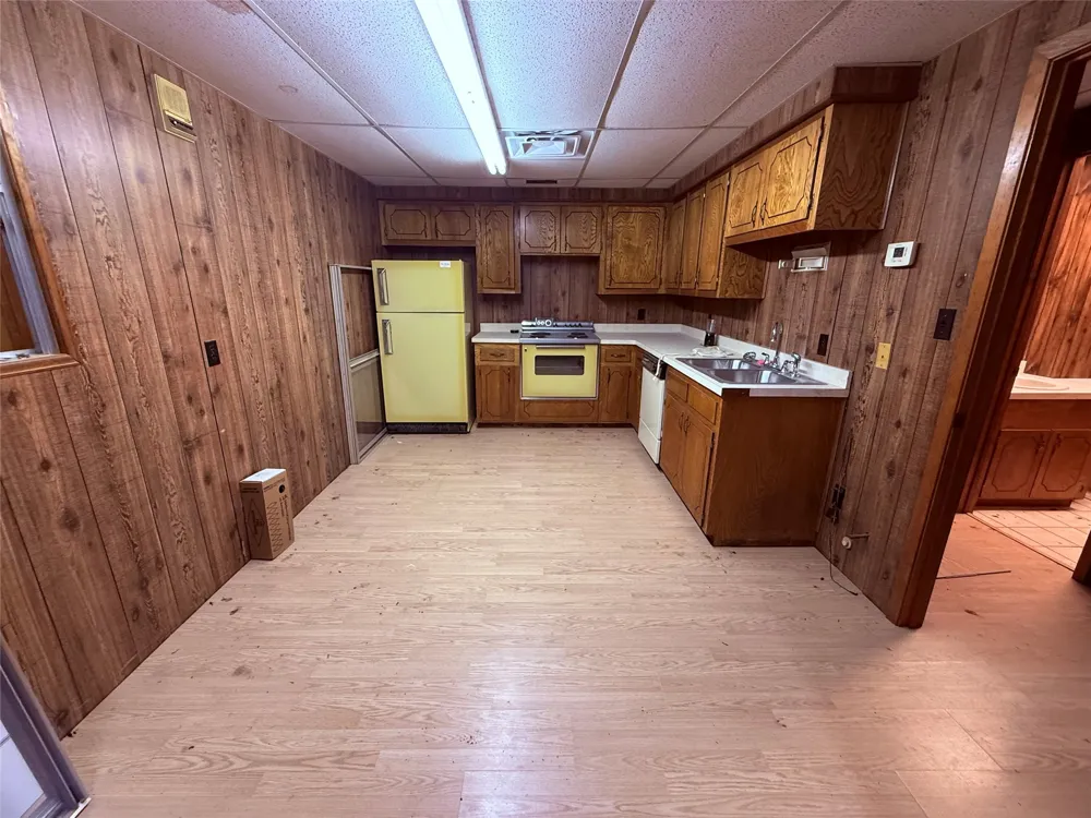 622 W Broadway Street Winnsboro, TX 75494