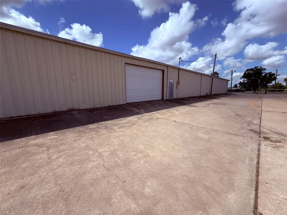 622 W Broadway Street Winnsboro, TX 75494