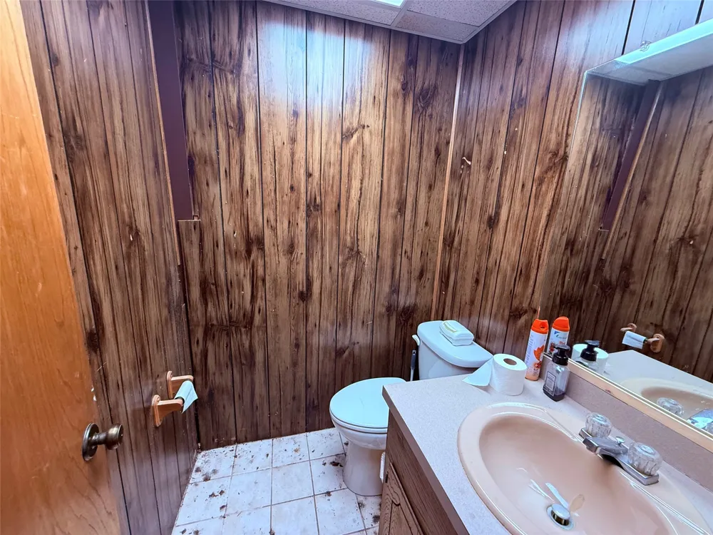 622 W Broadway Street Winnsboro, TX 75494