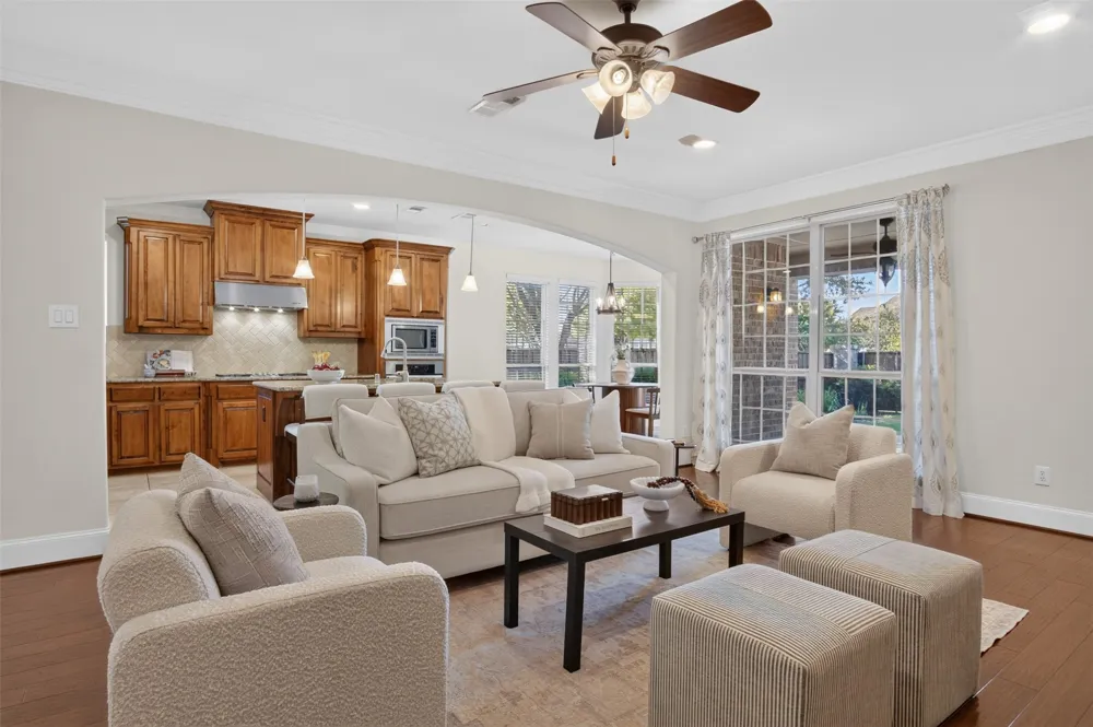 842 Sun Meadow Road Allen, TX 75013