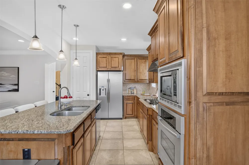 842 Sun Meadow Road Allen, TX 75013