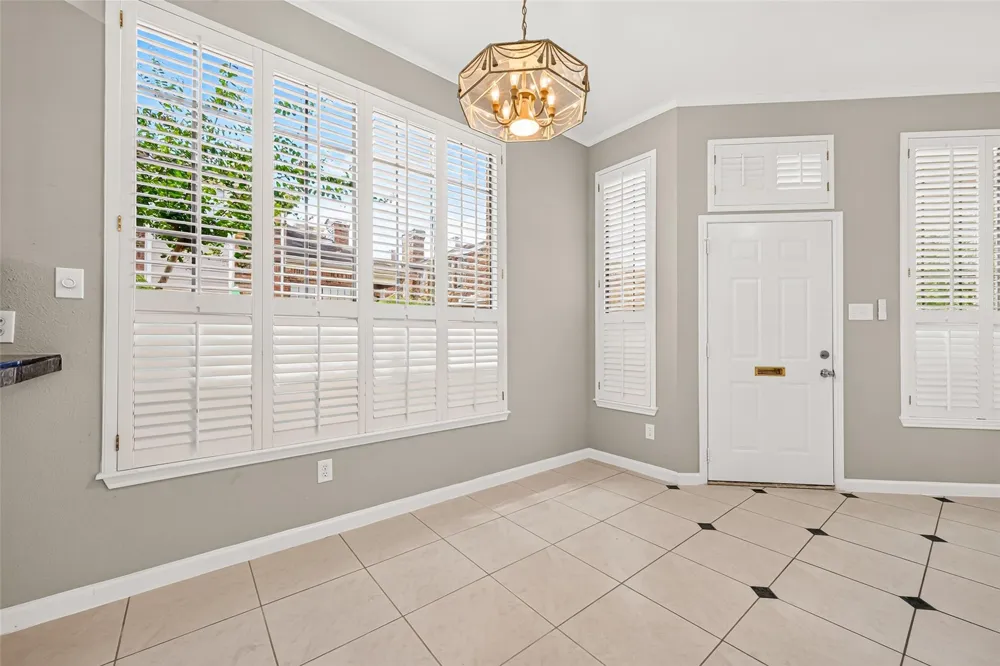8888 Benning Drive #204 Houston, TX 77031