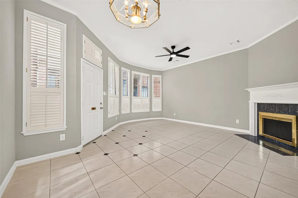 8888 Benning Drive #204 Houston, TX 77031