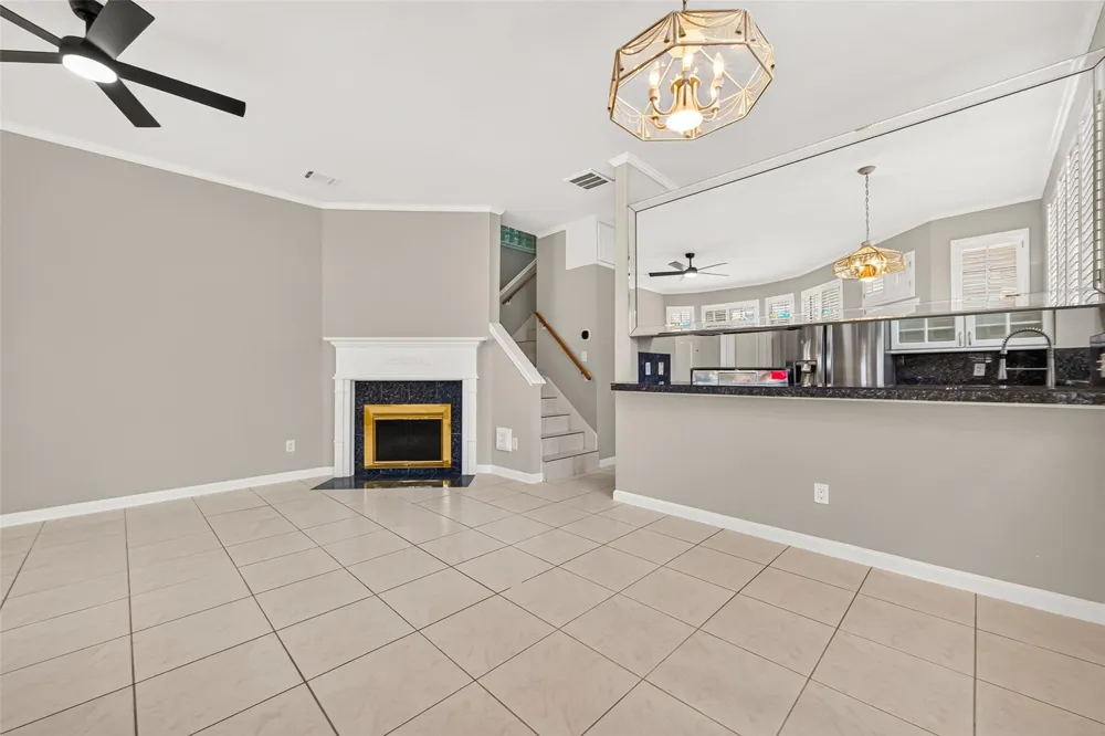 8888 Benning Drive #204 Houston, TX 77031