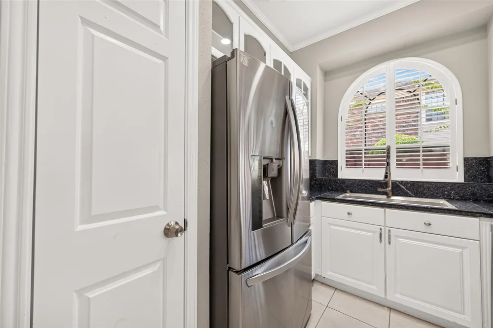 8888 Benning Drive #204 Houston, TX 77031