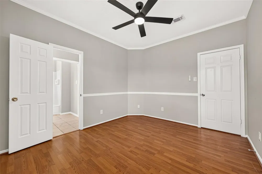 8888 Benning Drive #204 Houston, TX 77031