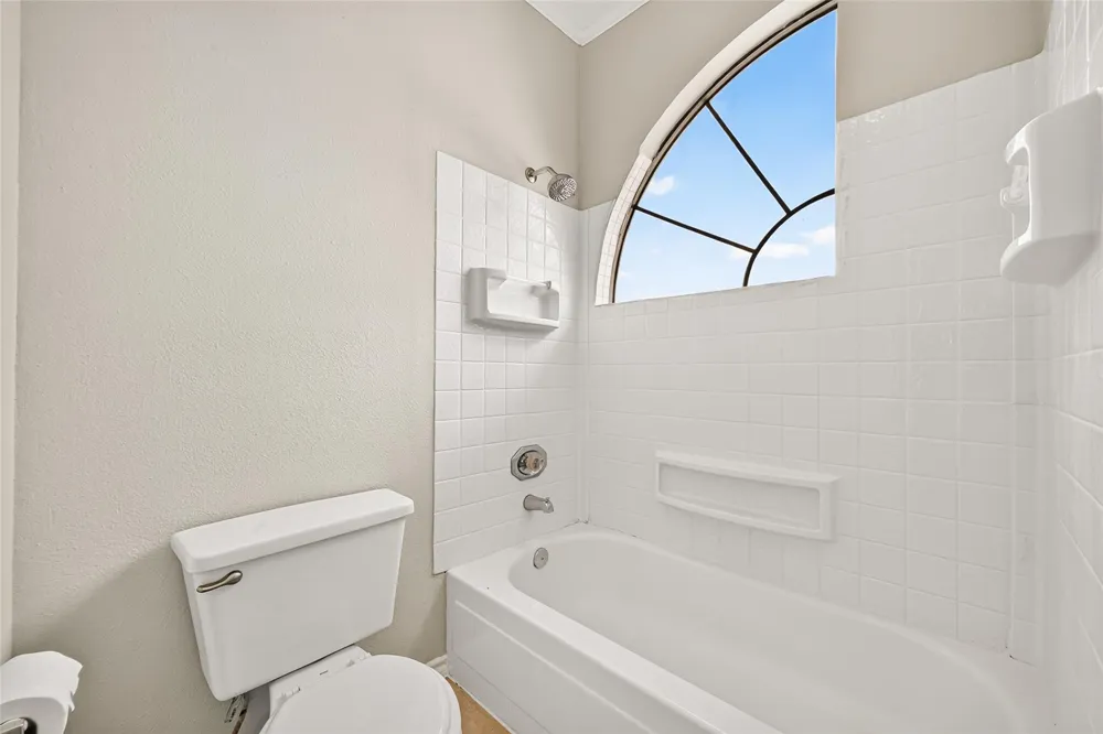 8888 Benning Drive #204 Houston, TX 77031