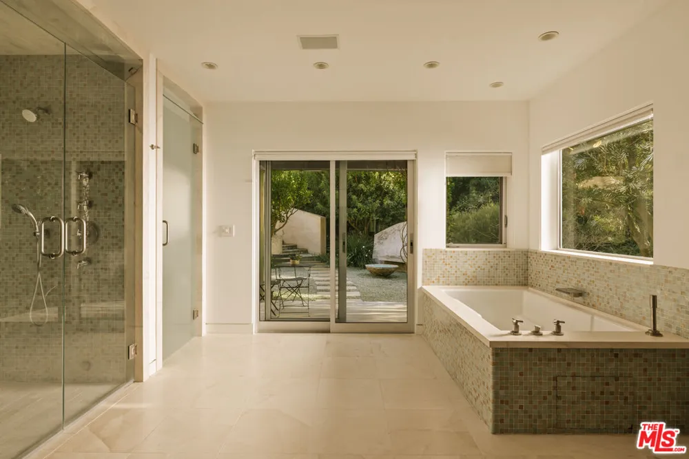 6000 Philip Avenue Malibu, CA 90265