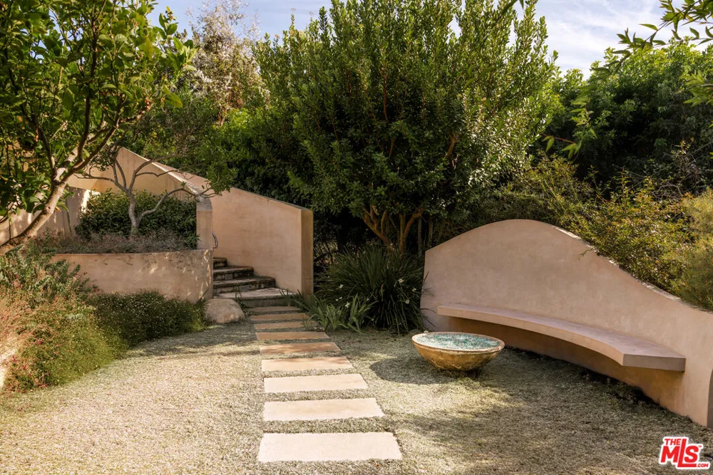 6000 Philip Avenue Malibu, CA 90265