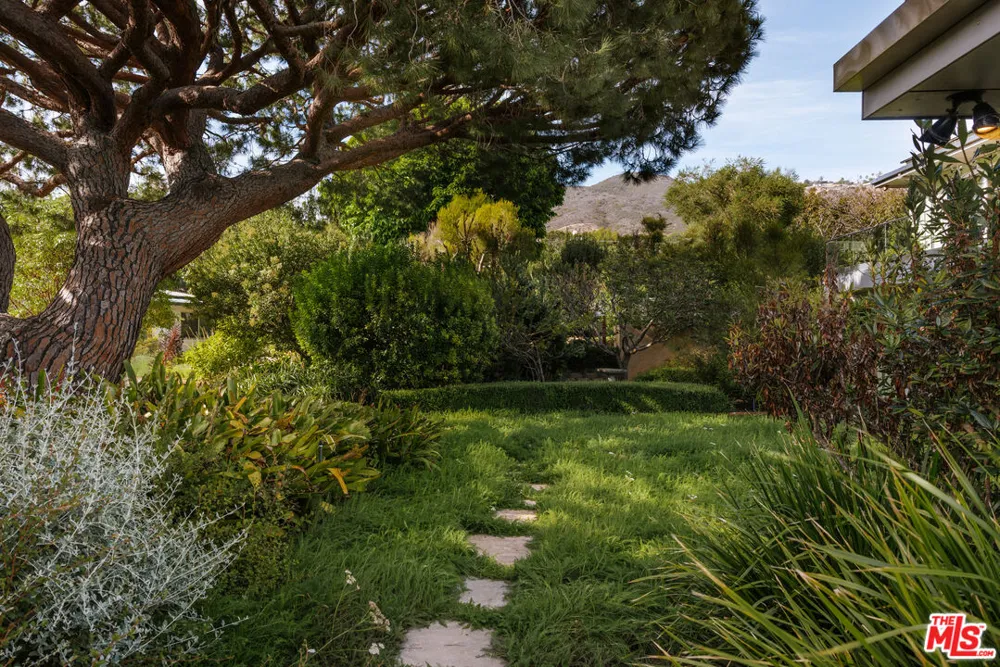 6000 Philip Avenue Malibu, CA 90265