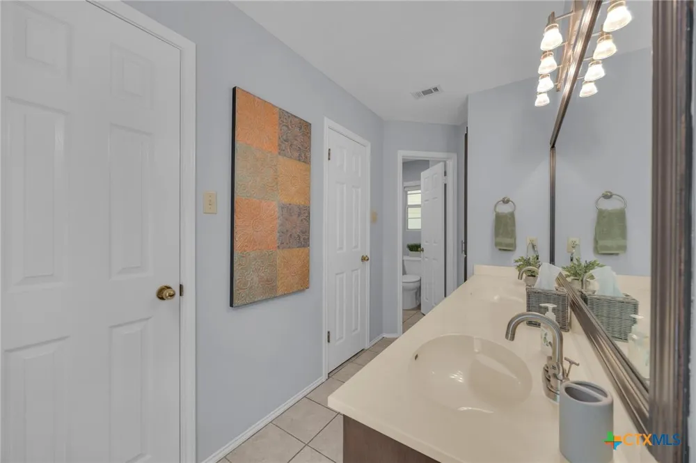 8300 Red Willow Drive Austin, TX 78736