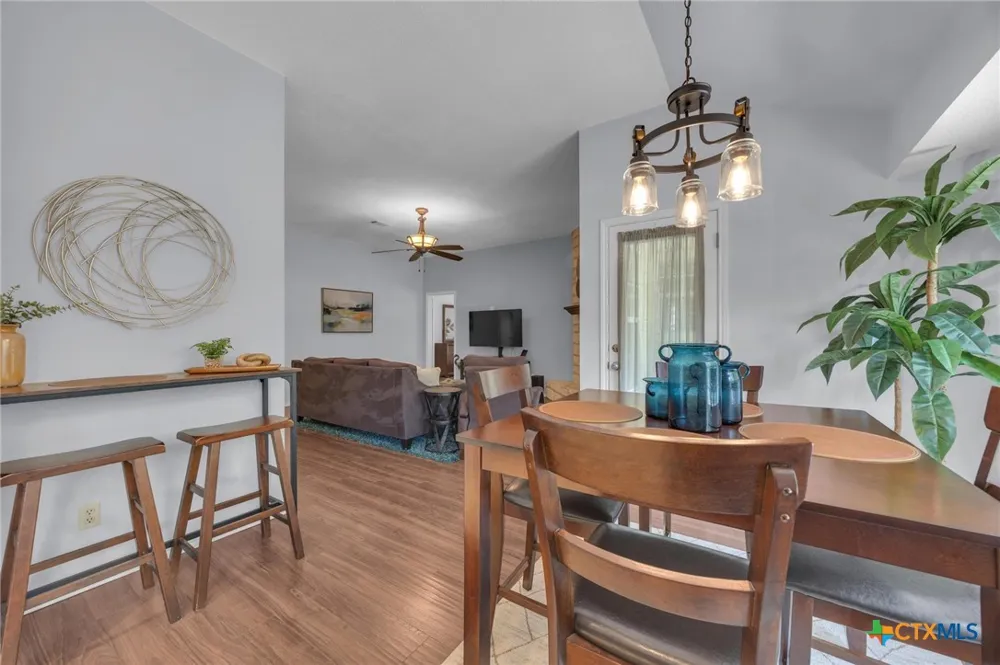 8300 Red Willow Drive Austin, TX 78736
