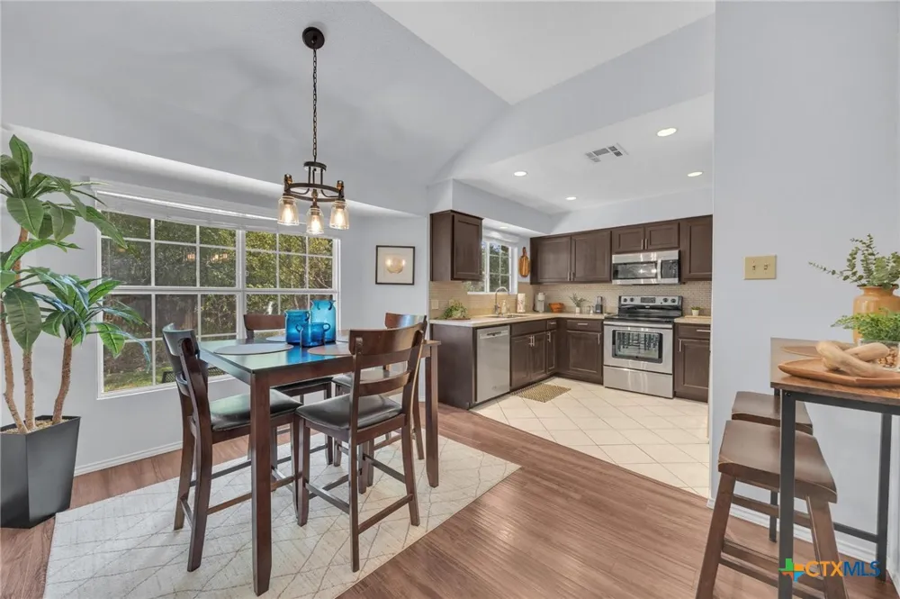 8300 Red Willow Drive Austin, TX 78736