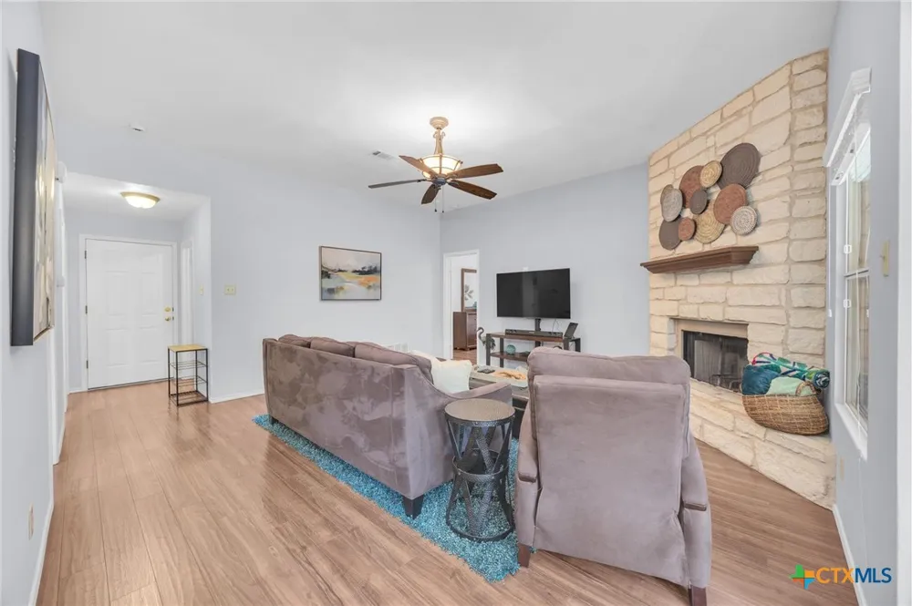 8300 Red Willow Drive Austin, TX 78736