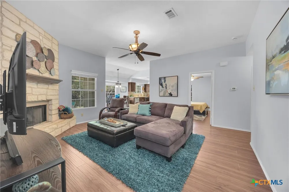 8300 Red Willow Drive Austin, TX 78736