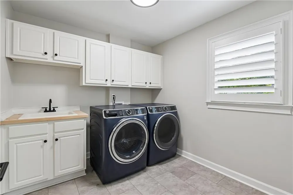 2745 Kensington Court Cumming, GA 30041