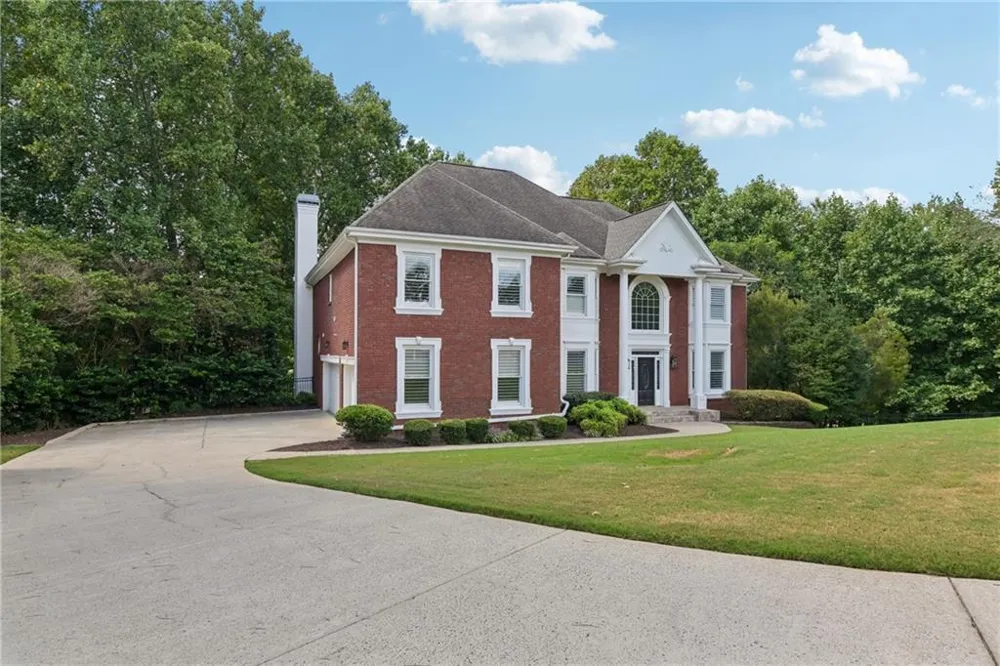 2745 Kensington Court Cumming, GA 30041