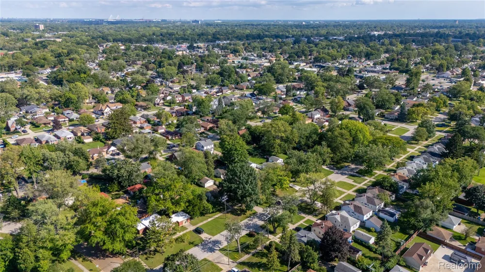 7514 Silvery Lane Dearborn Heights City, MI 48127