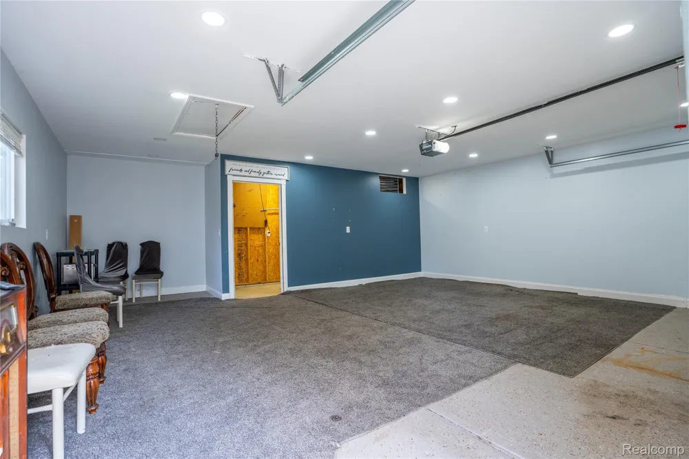 7514 Silvery Lane Dearborn Heights City, MI 48127