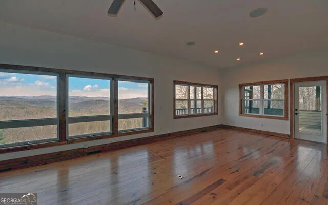 990 Hickory Nut MTN Tallulah Falls, GA 30573