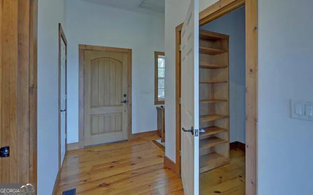 990 Hickory Nut MTN Tallulah Falls, GA 30573