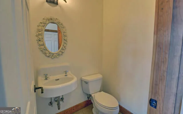 990 Hickory Nut MTN Tallulah Falls, GA 30573