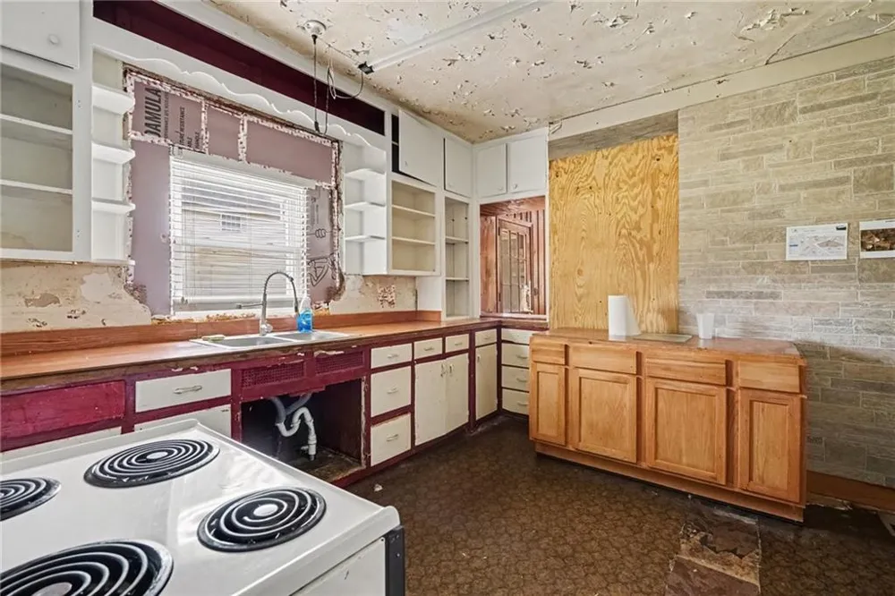 6044 Shadow Rock Drive Lithonia, GA 30058