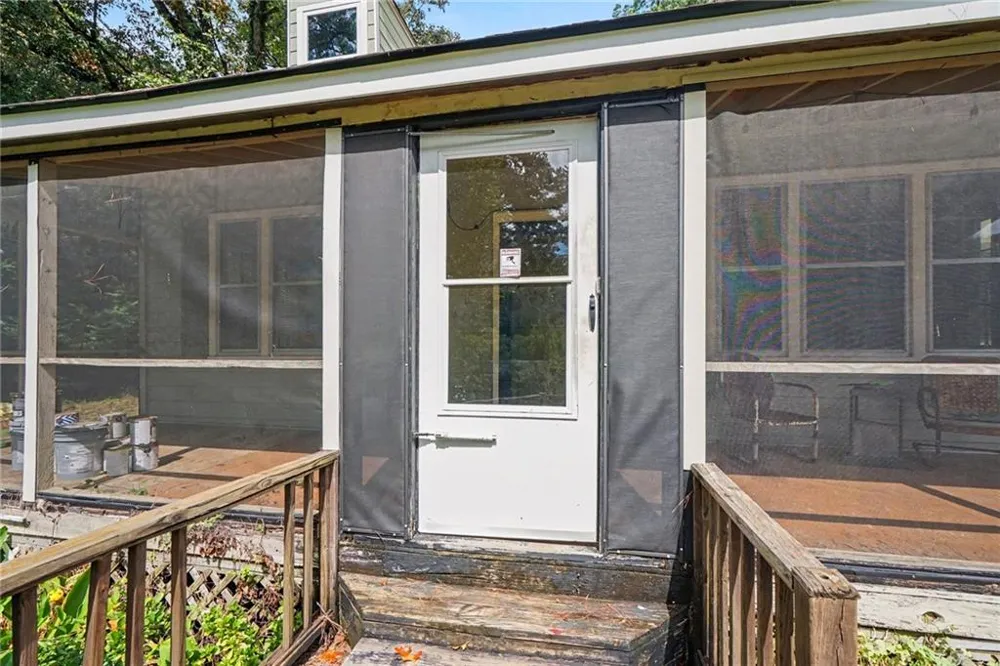 6044 Shadow Rock Drive Lithonia, GA 30058