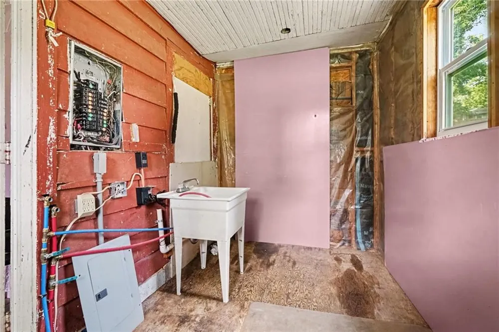 6044 Shadow Rock Drive Lithonia, GA 30058
