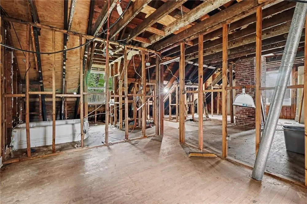 6044 Shadow Rock Drive Lithonia, GA 30058
