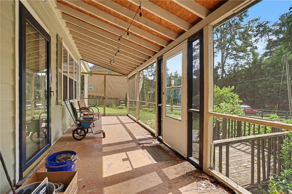 6044 Shadow Rock Drive Lithonia, GA 30058