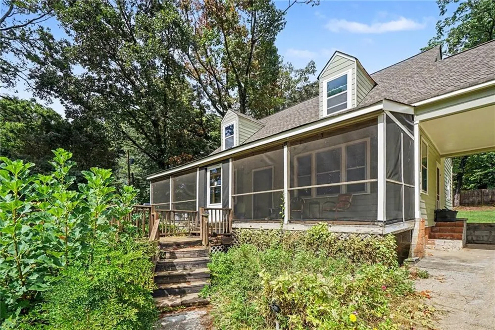 6044 Shadow Rock Drive Lithonia, GA 30058