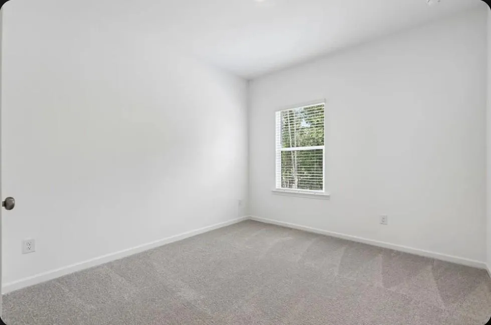 627 Oak Bluff Drive Cumming, GA 30040