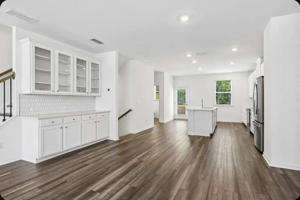 627 Oak Bluff Drive Cumming, GA 30040