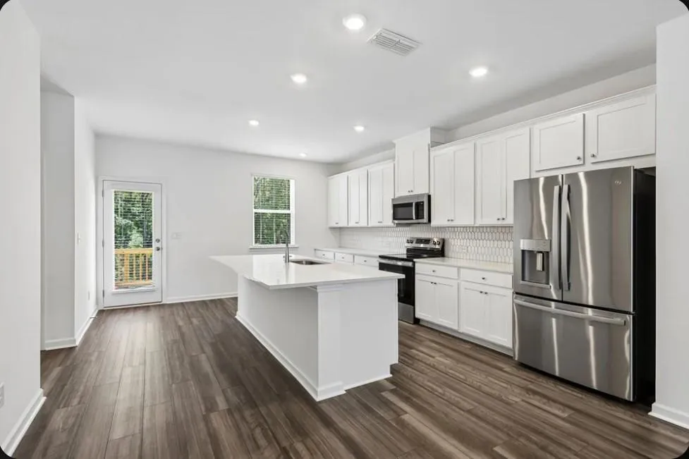 627 Oak Bluff Drive Cumming, GA 30040