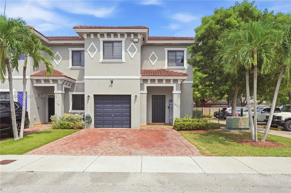 16335 SW 44th Ter Miami, FL 33185