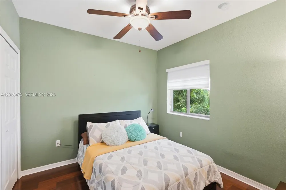 16335 SW 44th Ter Miami, FL 33185
