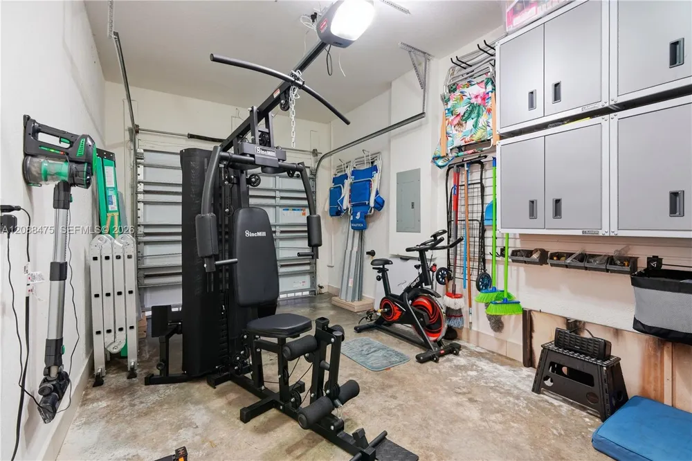 16335 SW 44th Ter Miami, FL 33185