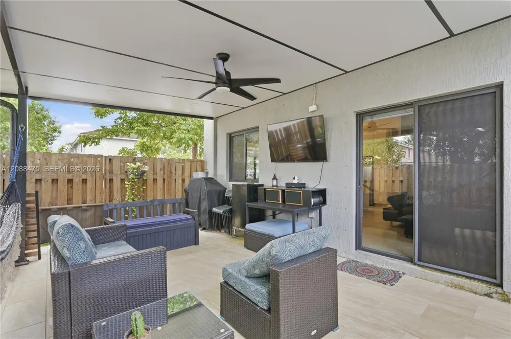16335 SW 44th Ter Miami, FL 33185