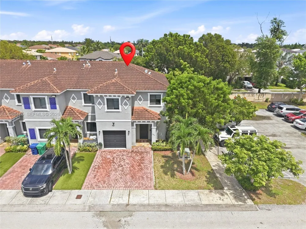 16335 SW 44th Ter Miami, FL 33185