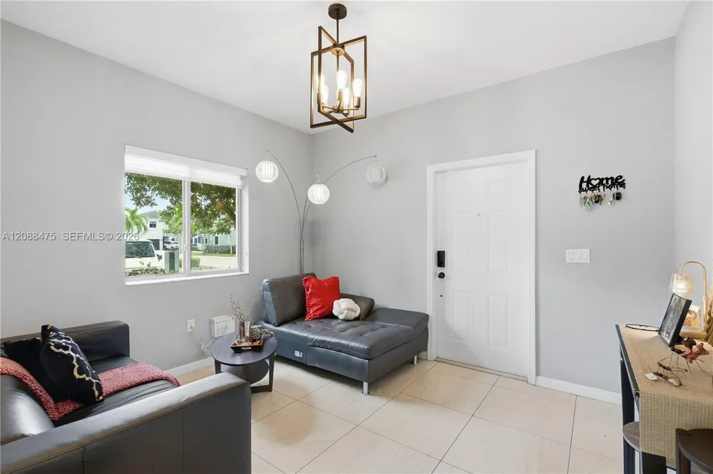 16335 SW 44th Ter Miami, FL 33185