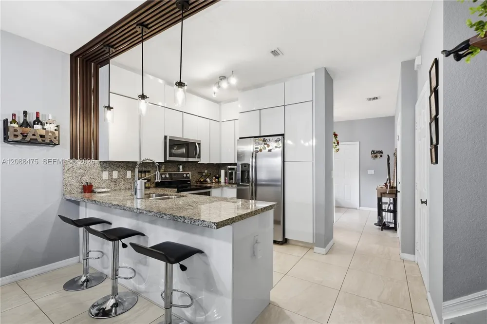 16335 SW 44th Ter Miami, FL 33185
